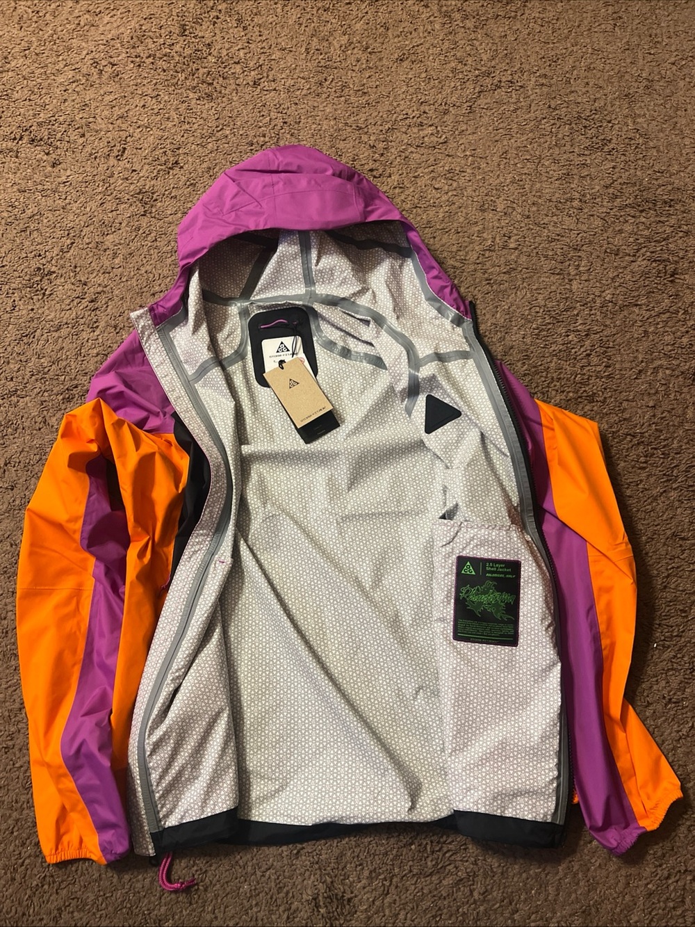 Nike ACG ‘Phantazma’ Storm Fit ADV Jacket IF1143-551